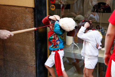 Fotos del recorrido de los gigantes y cabezudos de Pamplona del día 9 de julio de San Fermín 2019