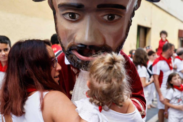 Fotos del recorrido de los gigantes y cabezudos de Pamplona del día 9 de julio de San Fermín 2019