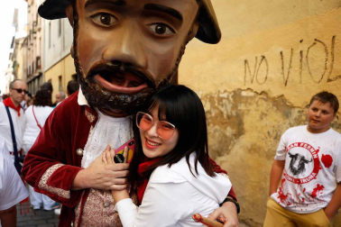 Fotos del recorrido de los gigantes y cabezudos de Pamplona del día 9 de julio de San Fermín 2019