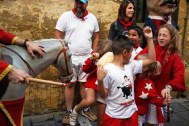 Fotos del recorrido de los gigantes y cabezudos de Pamplona del día 9 de julio de San Fermín 2019