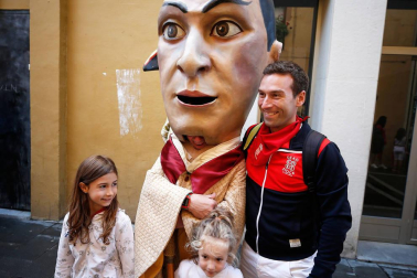 Fotos del recorrido de los gigantes y cabezudos de Pamplona del día 9 de julio de San Fermín 2019
