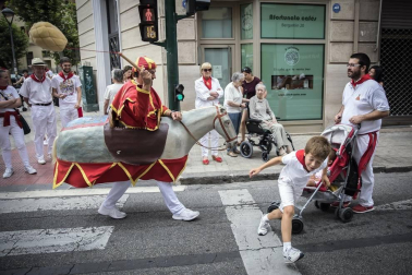 Fotos del recorrido de los gigantes y cabezudos de Pamplona del día 9 de julio de San Fermín 2019