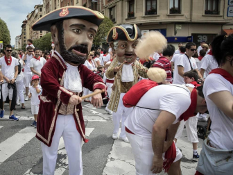 Fotos del recorrido de los gigantes y cabezudos de Pamplona del día 9 de julio de San Fermín 2019