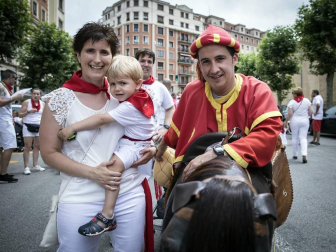 Fotos del recorrido de los gigantes y cabezudos de Pamplona del día 9 de julio de San Fermín 2019