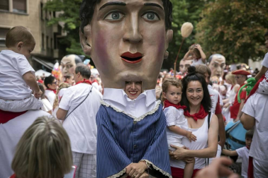 Fotos del recorrido de los gigantes y cabezudos de Pamplona del día 9 de julio de San Fermín 2019