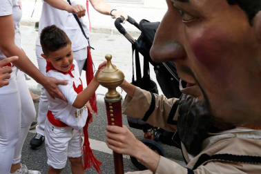 Fotos del recorrido de los gigantes y cabezudos de Pamplona del día 9 de julio de San Fermín 2019