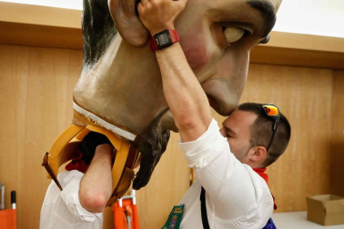 Fotos del recorrido de los gigantes y cabezudos de Pamplona del día 9 de julio de San Fermín 2019