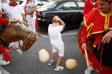 Fotos del recorrido de los gigantes y cabezudos de Pamplona del día 9 de julio de San Fermín 2019
