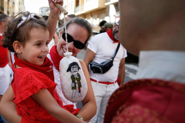 Fotos del recorrido de los gigantes y cabezudos de Pamplona del día 9 de julio de San Fermín 2019