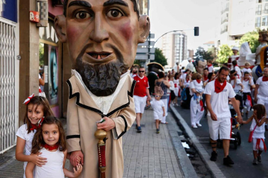 Fotos del recorrido de los gigantes y cabezudos de Pamplona del día 9 de julio de San Fermín 2019