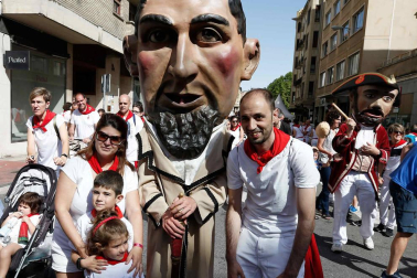 Fotos del recorrido de los gigantes y cabezudos de Pamplona del día 9 de julio de San Fermín 2019