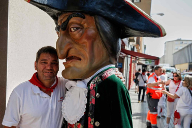 Fotos del recorrido de los gigantes y cabezudos de Pamplona del día 9 de julio de San Fermín 2019
