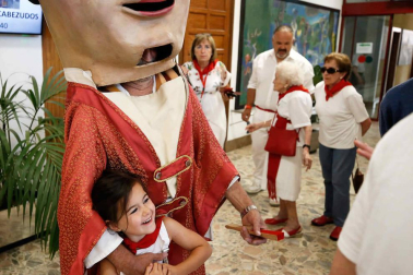 Fotos del recorrido de los gigantes y cabezudos de Pamplona del día 9 de julio de San Fermín 2019