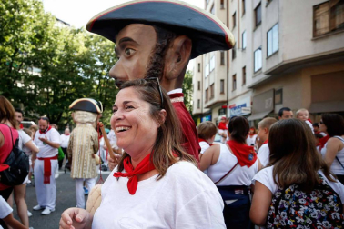 Fotos del recorrido de los gigantes y cabezudos de Pamplona del día 9 de julio de San Fermín 2019