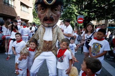 Fotos del recorrido de los gigantes y cabezudos de Pamplona del día 9 de julio de San Fermín 2019