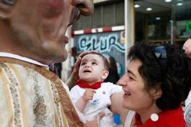 Fotos del recorrido de los gigantes y cabezudos de Pamplona del día 9 de julio de San Fermín 2019