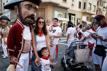 Fotos del recorrido de los gigantes y cabezudos de Pamplona del día 9 de julio de San Fermín 2019