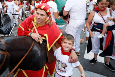 Fotos del recorrido de los gigantes y cabezudos de Pamplona del día 9 de julio de San Fermín 2019