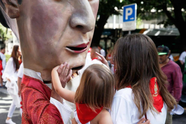 Fotos del recorrido de los gigantes y cabezudos de Pamplona del día 9 de julio de San Fermín 2019