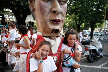 Fotos del recorrido de los gigantes y cabezudos de Pamplona del día 9 de julio de San Fermín 2019