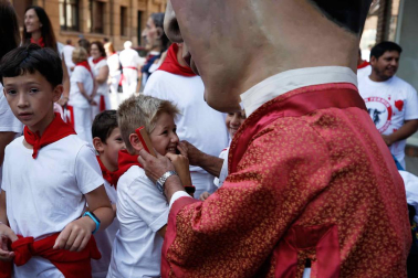 Fotos del recorrido de los gigantes y cabezudos de Pamplona del día 9 de julio de San Fermín 2019