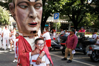 Fotos del recorrido de los gigantes y cabezudos de Pamplona del día 9 de julio de San Fermín 2019