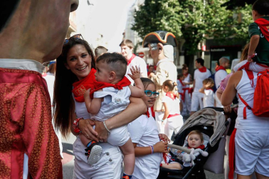 Fotos del recorrido de los gigantes y cabezudos de Pamplona del día 9 de julio de San Fermín 2019