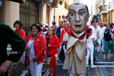 Fotos del recorrido de los gigantes y cabezudos de Pamplona del día 9 de julio de San Fermín 2019