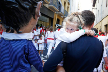 Fotos del recorrido de los gigantes y cabezudos de Pamplona del día 9 de julio de San Fermín 2019