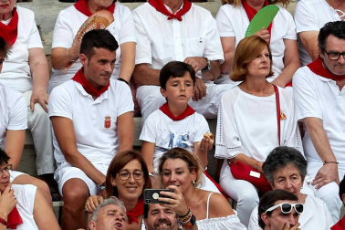 Público asistente a la Plaza de Toros de Pamplona durante la séptima corrida de la Feria del Toro 2019 con la ganadería de La Palmosilla para los diestros José Garrido, Luis David Adame y Javier Marín