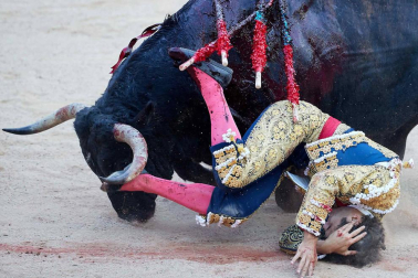 Imágenes de la corrida en la plaza de toros de Pamplona con reses de la ganadería de La Palmosilla para los diestros José Garrido, Luis David Adame y Javier Marín