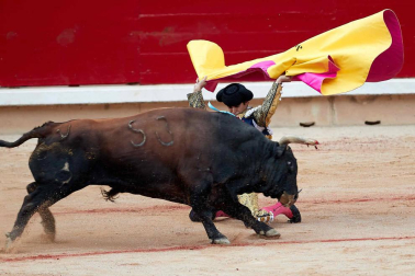 Imágenes de la corrida en la plaza de toros de Pamplona con reses de la ganadería de La Palmosilla para los diestros José Garrido, Luis David Adame y Javier Marín