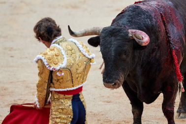 Imágenes de la corrida en la plaza de toros de Pamplona con reses de la ganadería de La Palmosilla para los diestros José Garrido, Luis David Adame y Javier Marín