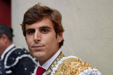 Imágenes de la corrida en la plaza de toros de Pamplona con reses de la ganadería de La Palmosilla para los diestros José Garrido, Luis David Adame y Javier Marín