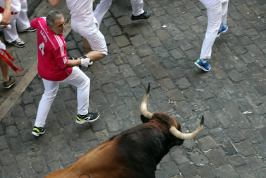 Imágenes del séptimo encierro de los Sanfermines 2019 protagonizado por toros de La Palmosilla.