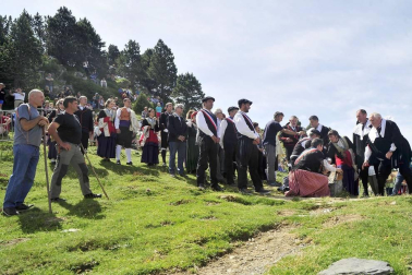 Ceremonia del tributo de las tres vacas
