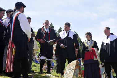 Ceremonia del tributo de las tres vacas