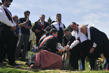 Ceremonia del tributo de las tres vacas