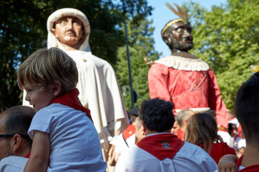 Fotos del recorrido de la Comparsa de Gigantes y Cabezudos de Pamplona del día 9 de julio de San Fermín 2019