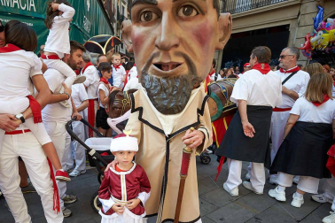 Fotos del recorrido de la Comparsa de Gigantes y Cabezudos de Pamplona del día 9 de julio de San Fermín 2019
