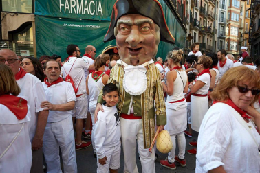 Fotos del recorrido de la Comparsa de Gigantes y Cabezudos de Pamplona del día 9 de julio de San Fermín 2019
