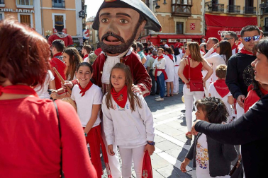Fotos del recorrido de la Comparsa de Gigantes y Cabezudos de Pamplona del día 9 de julio de San Fermín 2019
