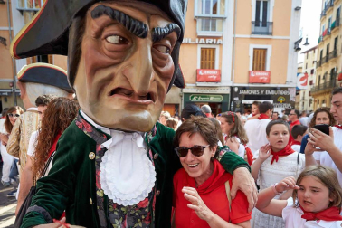 Fotos del recorrido de la Comparsa de Gigantes y Cabezudos de Pamplona del día 9 de julio de San Fermín 2019