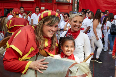 Fotos del recorrido de la Comparsa de Gigantes y Cabezudos de Pamplona del día 9 de julio de San Fermín 2019