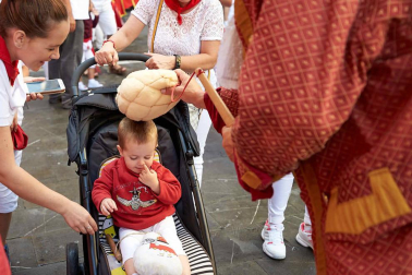 Fotos del recorrido de la Comparsa de Gigantes y Cabezudos de Pamplona del día 9 de julio de San Fermín 2019