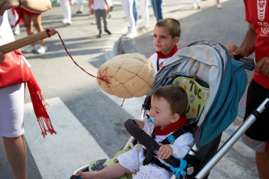 Fotos del recorrido de la Comparsa de Gigantes y Cabezudos de Pamplona del día 9 de julio de San Fermín 2019