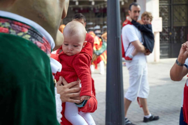 Fotos del recorrido de la Comparsa de Gigantes y Cabezudos de Pamplona del día 9 de julio de San Fermín 2019