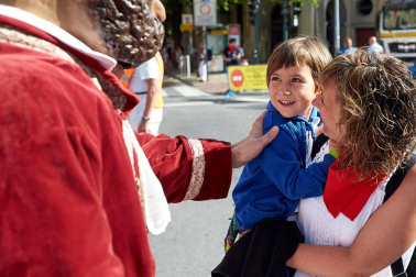Fotos del recorrido de la Comparsa de Gigantes y Cabezudos de Pamplona del día 9 de julio de San Fermín 2019