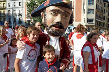 Fotos del recorrido de la Comparsa de Gigantes y Cabezudos de Pamplona del día 9 de julio de San Fermín 2019