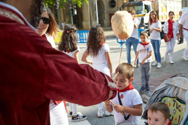 Fotos del recorrido de la Comparsa de Gigantes y Cabezudos de Pamplona del día 9 de julio de San Fermín 2019